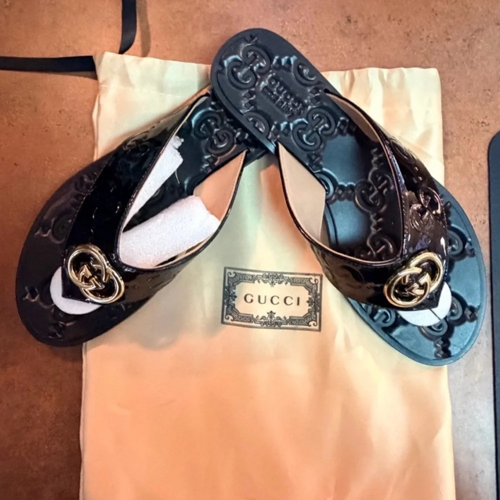 GG Black Patent Thong Sandals with Gold Double G -37 - Picture 4 of 8